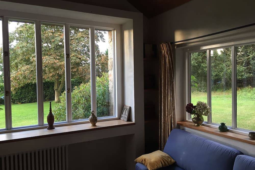 Maison et jardin île de Bréhat en Bretagne, équipée, confortable en toute saison in Île-de-Bréhat, Côte de Goëlo