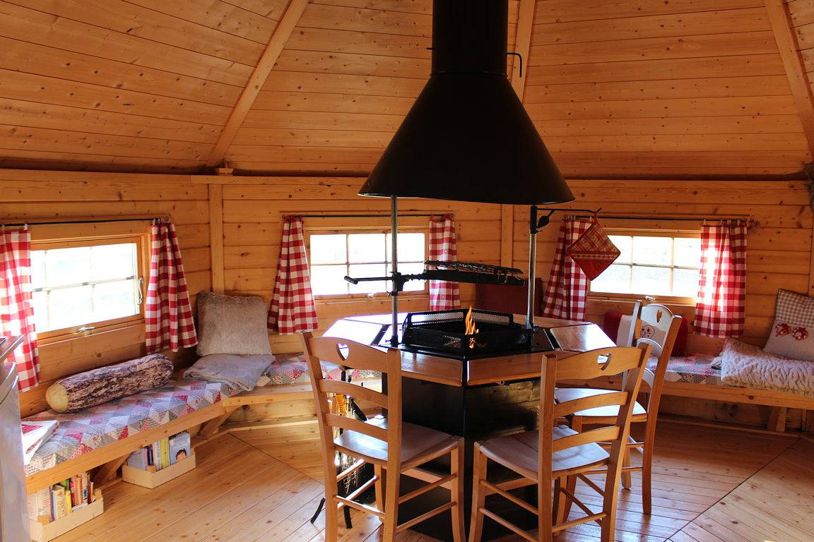 Kota du Lac de Bairon, gîte insolite à la ferme in Sauville, Ardennes
