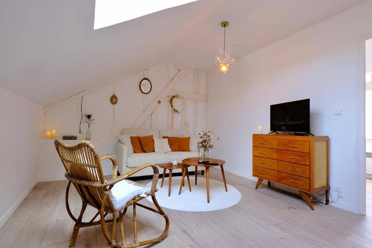 Appartement entier, One-Bedroom Apartment in Verneuil-sur-Avre, Région d'Évreux