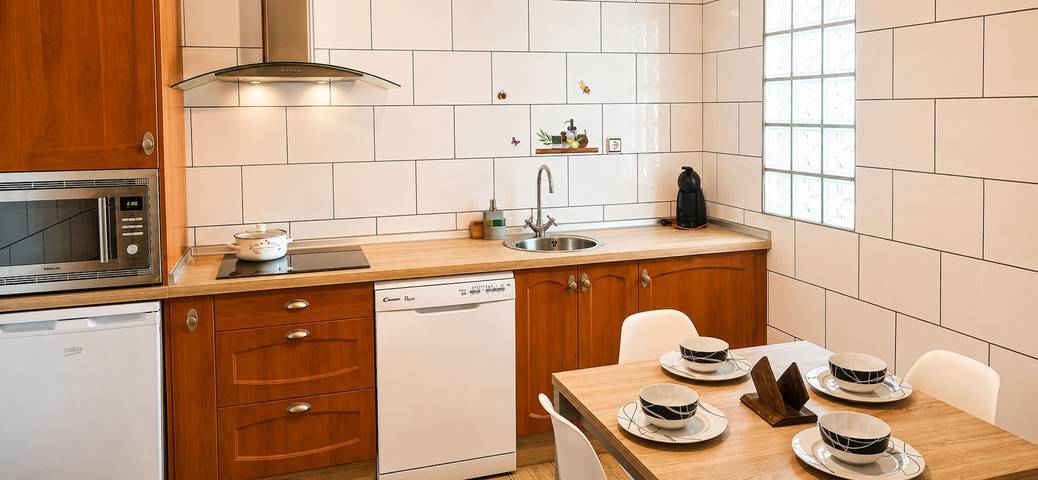 Ganze Wohnung, Ferienwohnung 'El Guardaviñas El Prado' mit Bergblick, Gemeinschaftsterrasse und Wlan in Ábalos, La Rioja Provinz