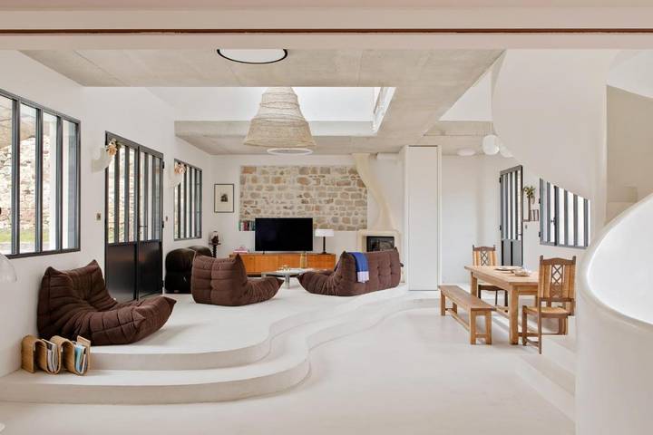 Location de vacances pour 11 personnes, avec jardin et piscine, animaux acceptés à Barbizon