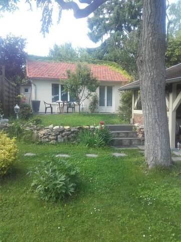 Location de vacances pour 3 personnes, avec vue et jardin à Deuil-la-Barre