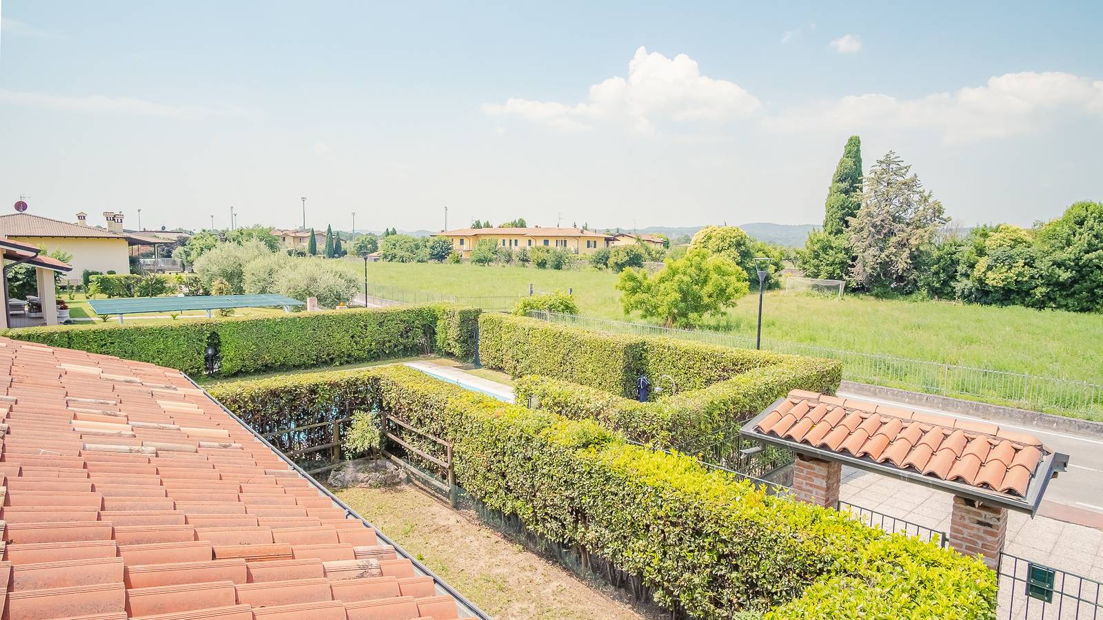 Appartement entier, Appartement de vacances pour 4 personnes avec piscine in Manerba del Garda, Montagnes autour du lac de Garde