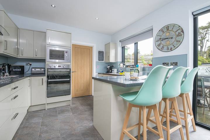 Holiday home for 10 people in Pembrokeshire