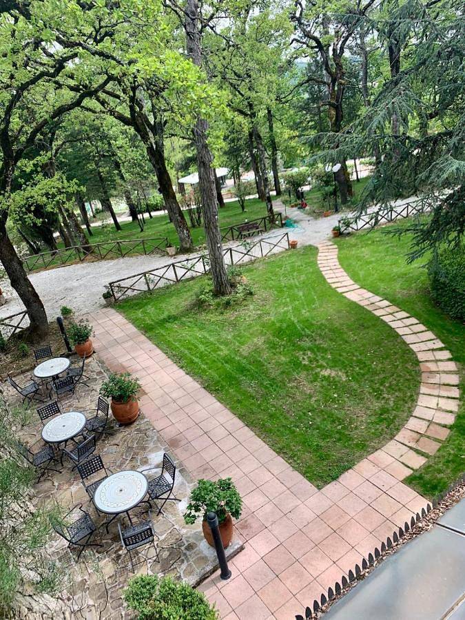 Hôtel pour 4 personnes, avec vue et piscine ainsi que jardin et bassin pour enfant, animaux acceptés à Gubbio - 4