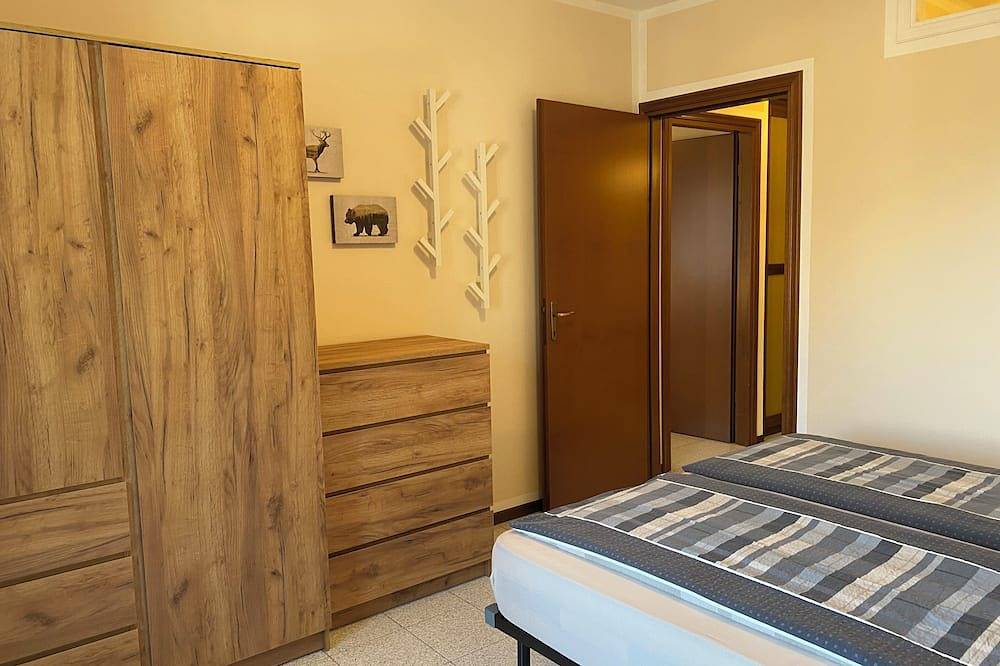 Geheel appartement, Casa Enrica, maximaal 4 personen, 200 meter van het meer, zeer rustige en romantische locatie in Idro, Garda Bergen