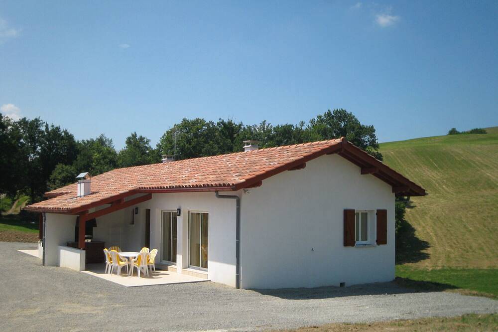 Gîte 3 étoiles proche de St Jean Pied de Port in Çaro, Région de Bayonne