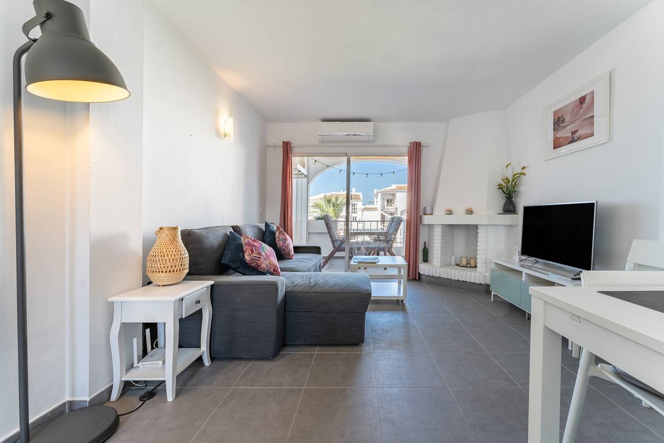 Entire apartment, Apartment '210 Mijas Sea View Bahia Playa' with Sea Views, Wi-Fi and Air Conditioning. in La Cala de Mijas, Mijas