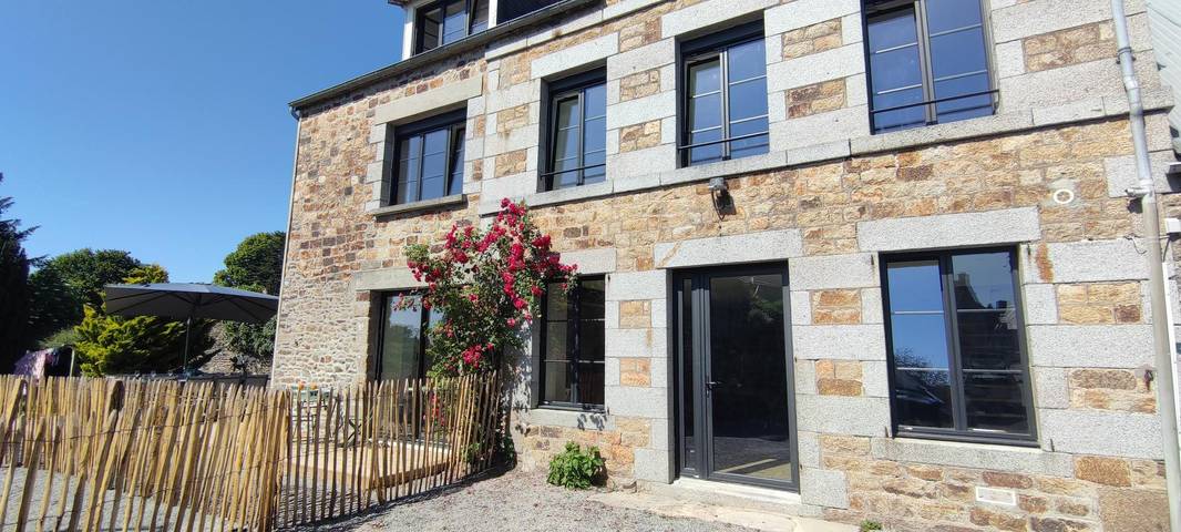 Gîte pour 12 personnes, avec terrasse et jardin à Dragey-Ronthon - 4