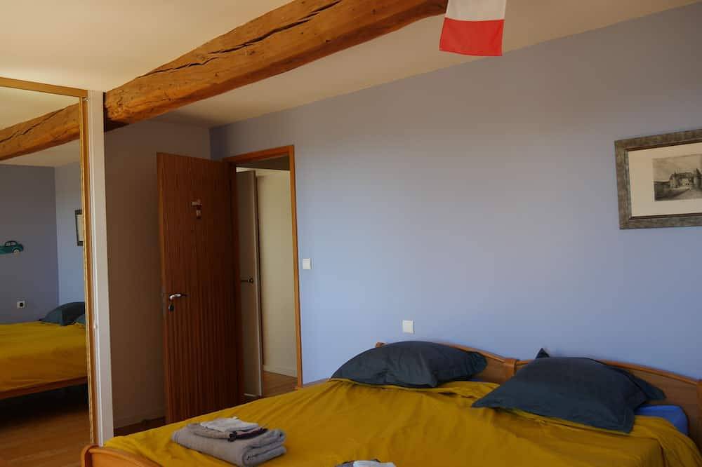 Maison avec piscine en Drôme des collines in Châteauneuf-de-Galaure, Région de Valence