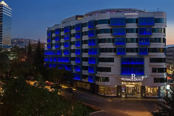 Hotel para 3 personas, con jacuzzi y sauna además de terraza y piscina - 1