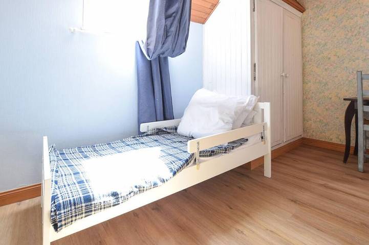 Location de vacances pour 5 personnes, avec jardin, animaux acceptés à La Chapelle-Urée - 4