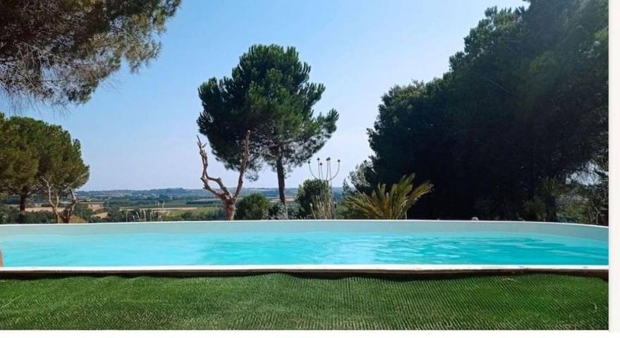 Location de vacances pour 6 personnes, avec vue ainsi que jardin et piscine, animaux acceptés à Maraussan - 4