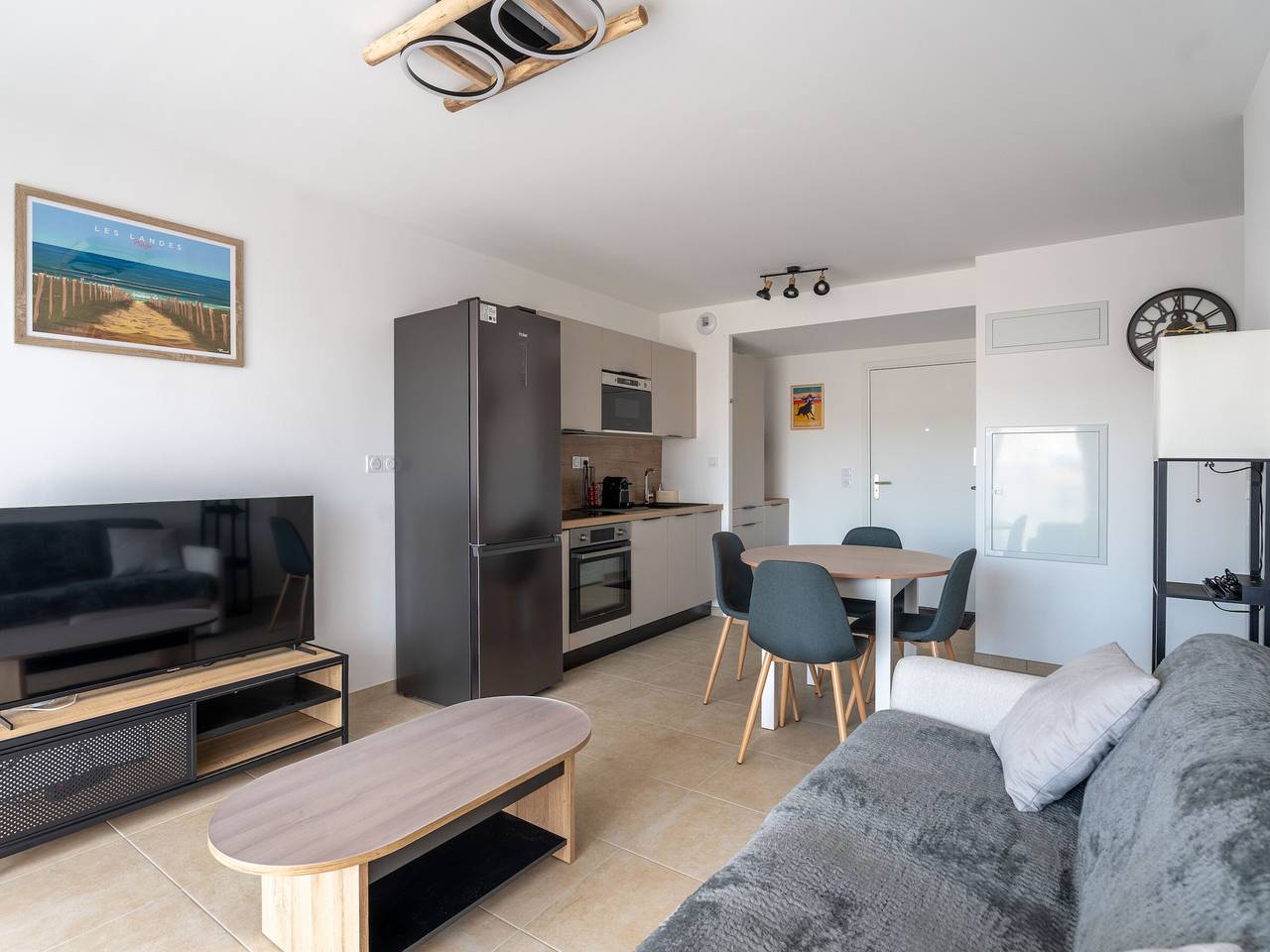 Appartement entier, Beau T2 Neuf avec Jardinet, Parking et Wifi à Mimizan in Mimizan, Côte d’Argent