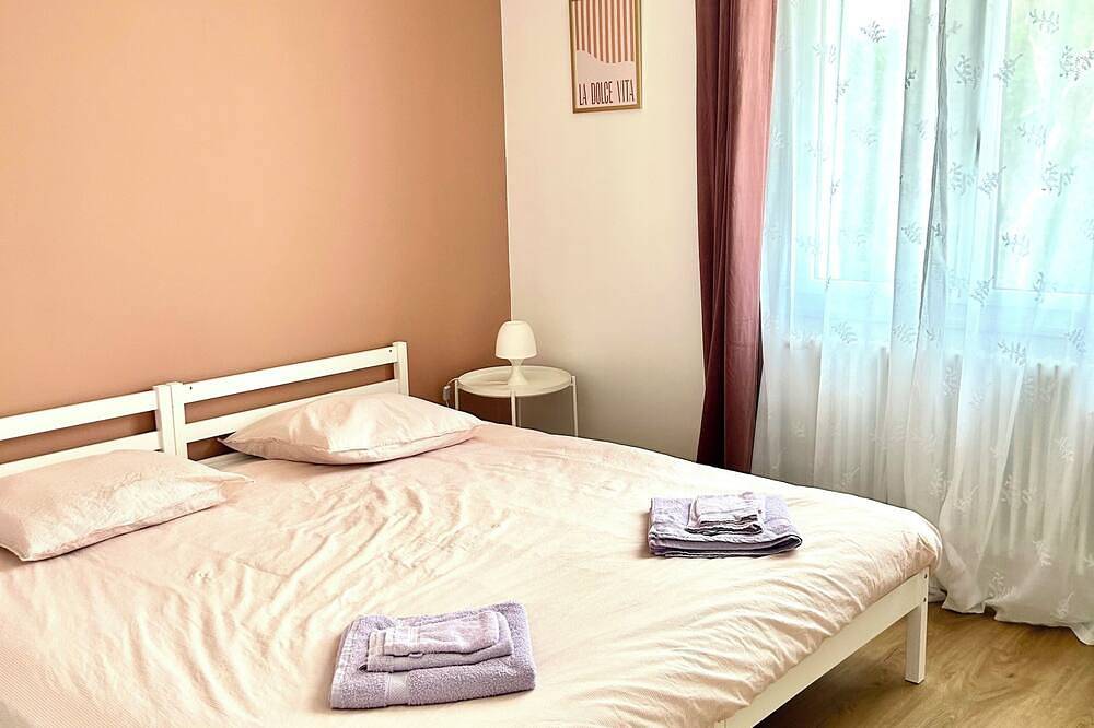 Family home - Sleeps 10 - Heated pool - Air conditioning in Eysines, Región de Burdeos