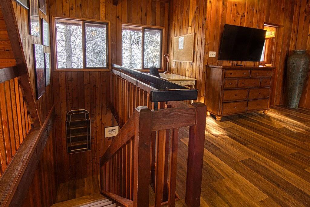 Das Hotel liegt gegenüber vom Upper Village! in Panorama