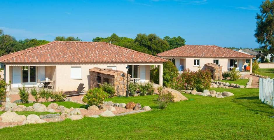 Location de vacances pour 6 personnes, avec piscine ainsi que jardin et vue, animaux acceptés à Ghisonaccia - 2