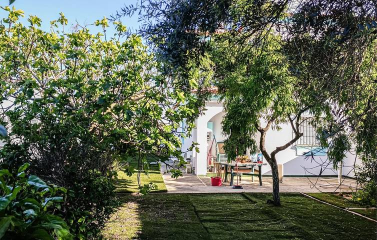 Gemütliche 110m² Vermietung mit Parkplatz und Grill, Strand und Einrichtungen zu Fuß zu erreichen in Matalascañas, Almonte