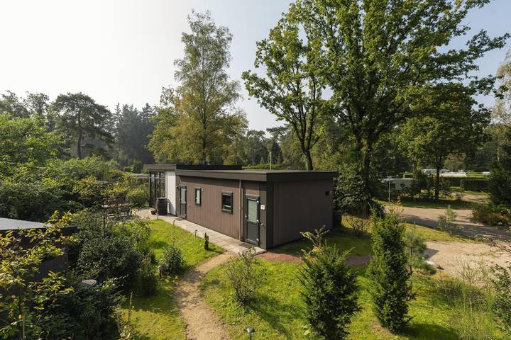 Lodge voor 6 personen, met terras en tuin in Apeldoorn Gemeente