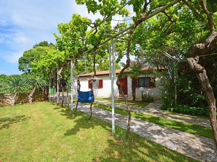 Ferienhaus für 4 Personen, mit Terrasse und Garten in Umag - 4