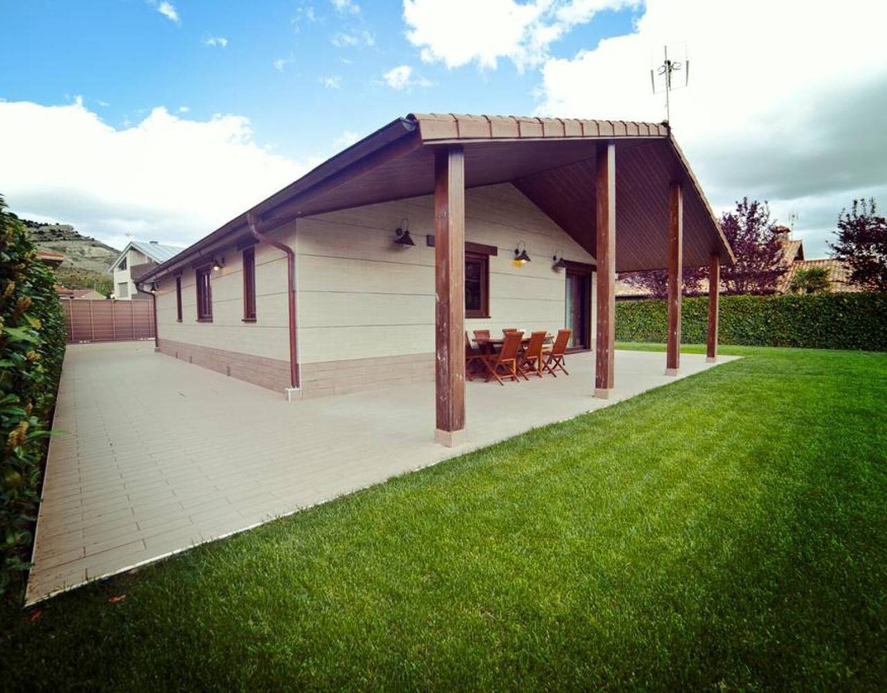 Ferienhaus 'El Mirador De La Toba' mit privater Terrasse, privatem Garten und Wlan in Fuentetoba, Golmayo