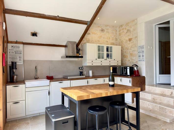 Location de vacances pour 10 personnes, avec Terrasse et Jardin ainsi que Piscine et Sauna à Chauvigny - 4