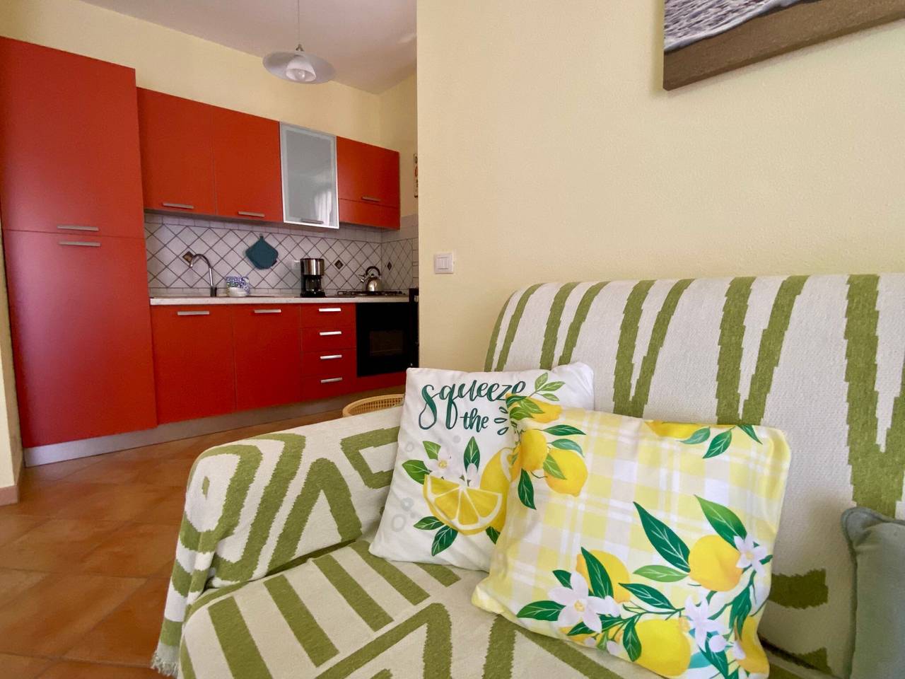 Villa 'Luna Con Piscina Condivisa' with Mountain View, Wi-Fi and Air Conditioning in Straulas, San Teodoro