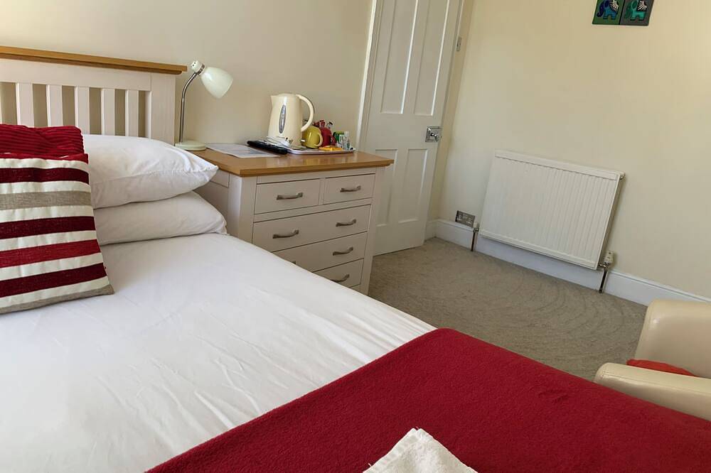 Delightful Luxury Bath & Breakfast 4 in Brighton, Sussex