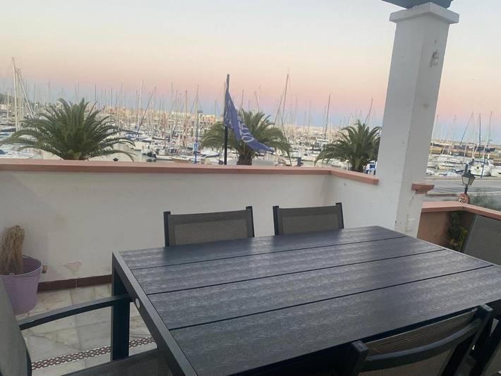 Apartamento para 6 personas, con terraza y vistas en Vistahermosa