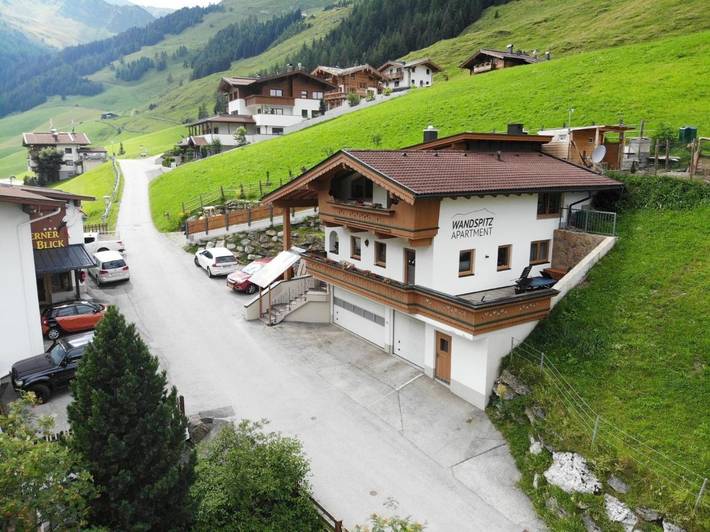 Ferienwohnung für 5 Personen, mit Balkon und Ausblick am Hintertuxer Gletscher