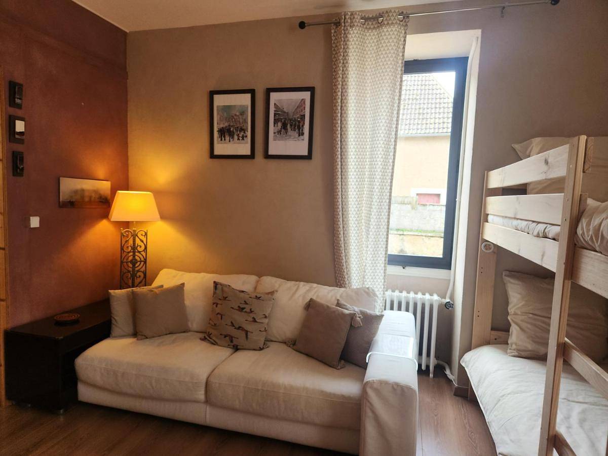 Tm3L Family home in Meillant, Saint-Amand-Montrond