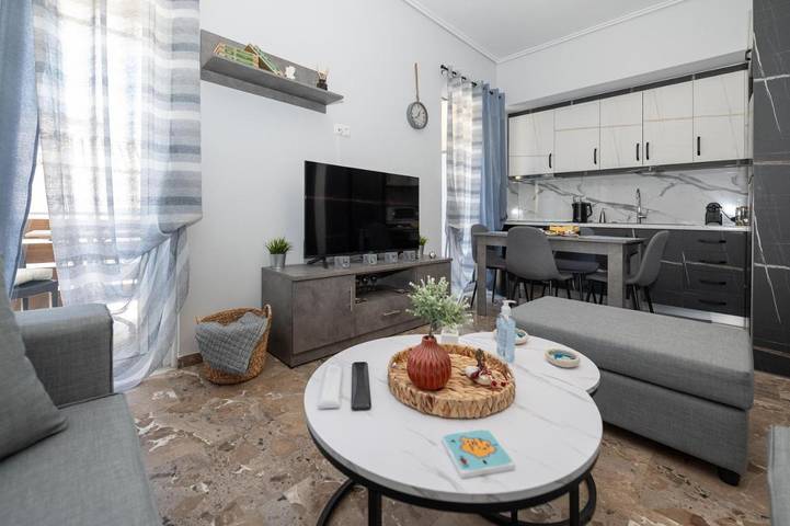 Gîte pour 5 personnes, avec balcon dans Gytheion