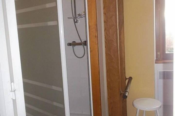 Location de vacances pour 2 personnes, avec balcon et jardin à Saint-Genès-Champanelle - 2