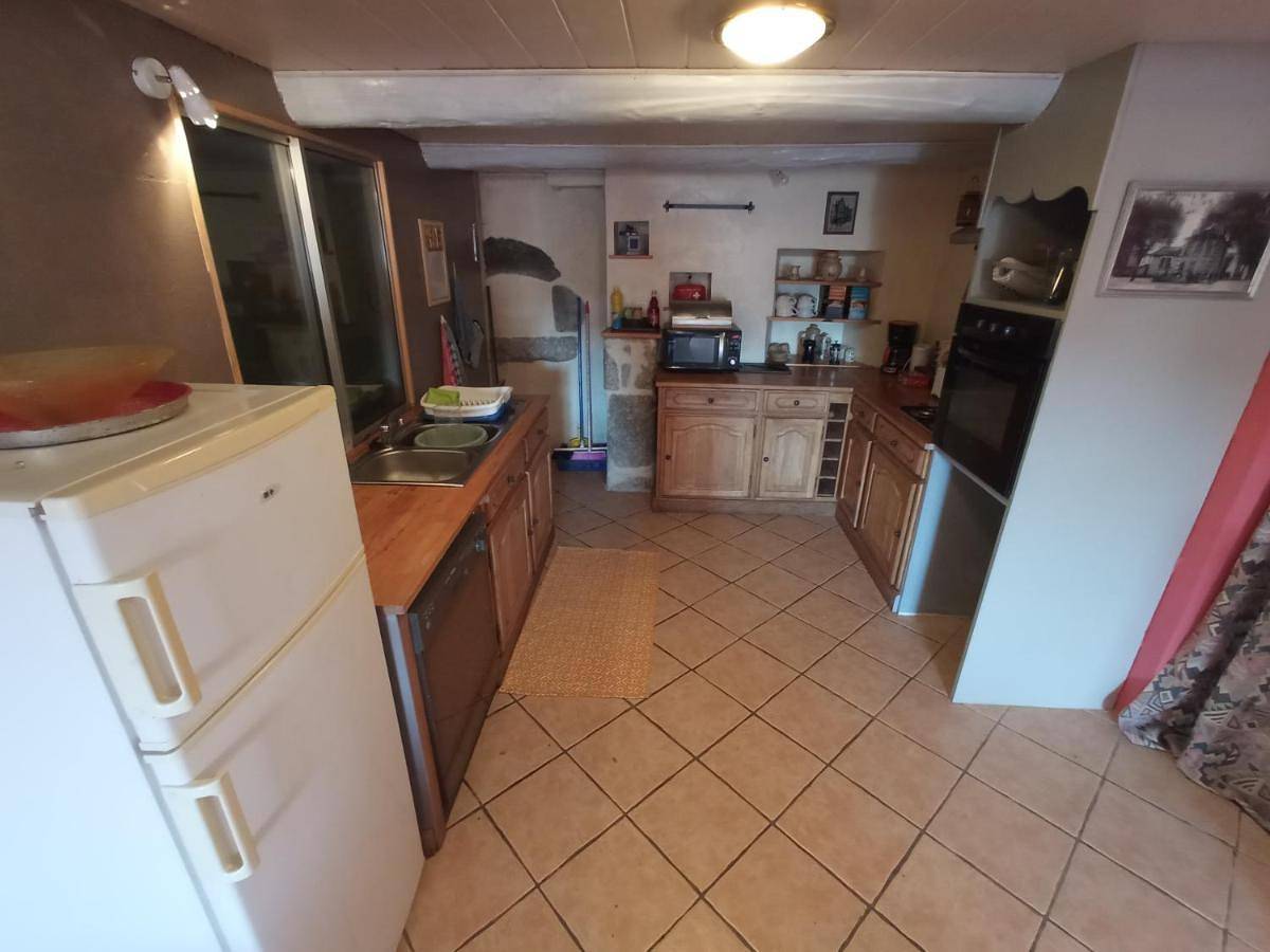 Four-Bedroom House in Le Vernet-Chaméane, Parc Naturel Régional Livradois-Forez