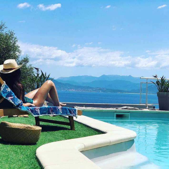 Chalet para 10 personas, con jardín y jacuzzi además de piscina y sauna, Familias con niños - 1