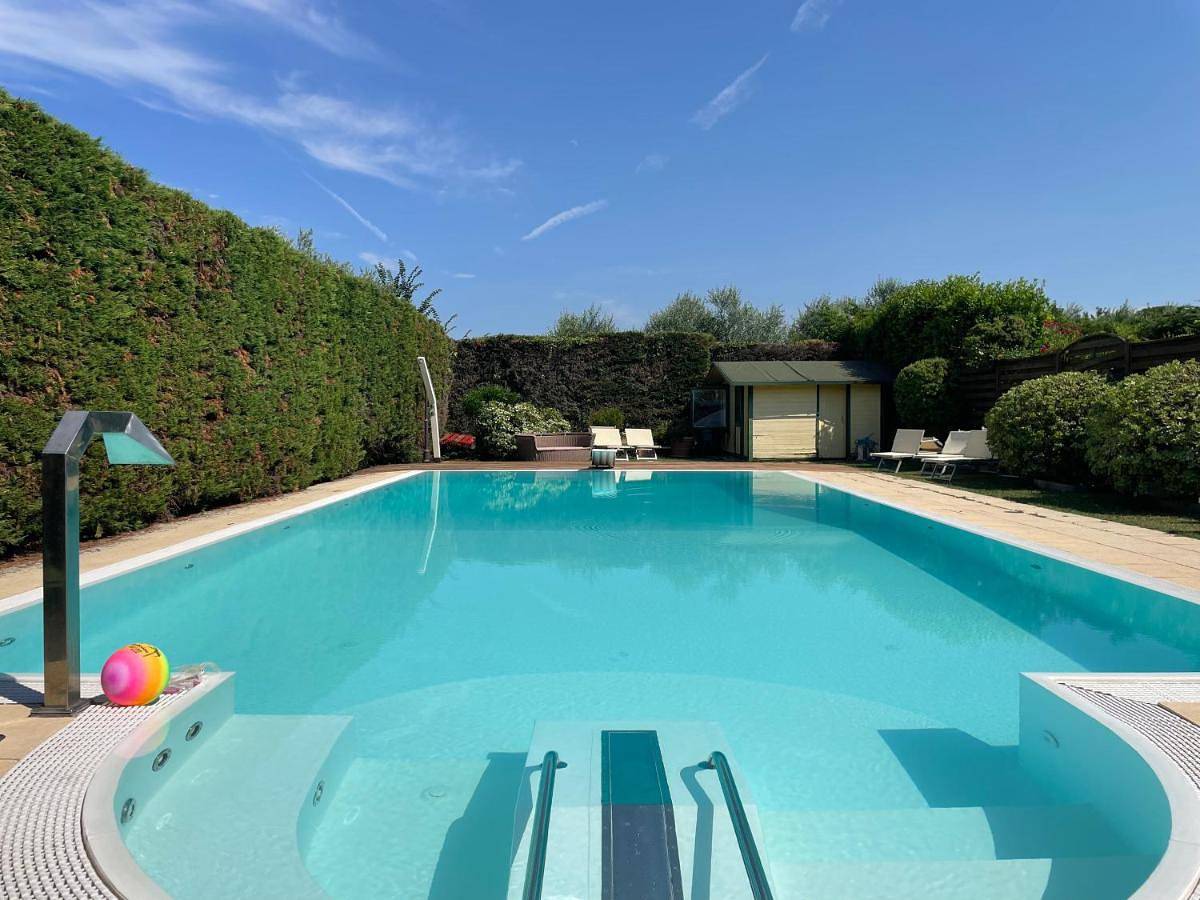 Villa con piscina e palestra a Rimini in Rimini, Provincia di Rimini