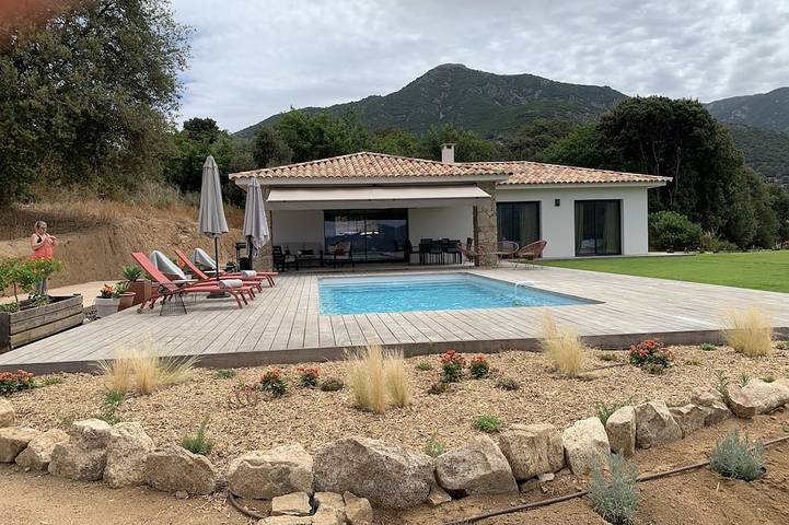 Location de vacances pour 5 personnes, avec jardin et terrasse à Sari-d'Orcino - 4