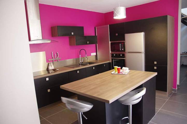 Gîte pour 11 personnes, avec jardin et terrasse à Eyguières - 2