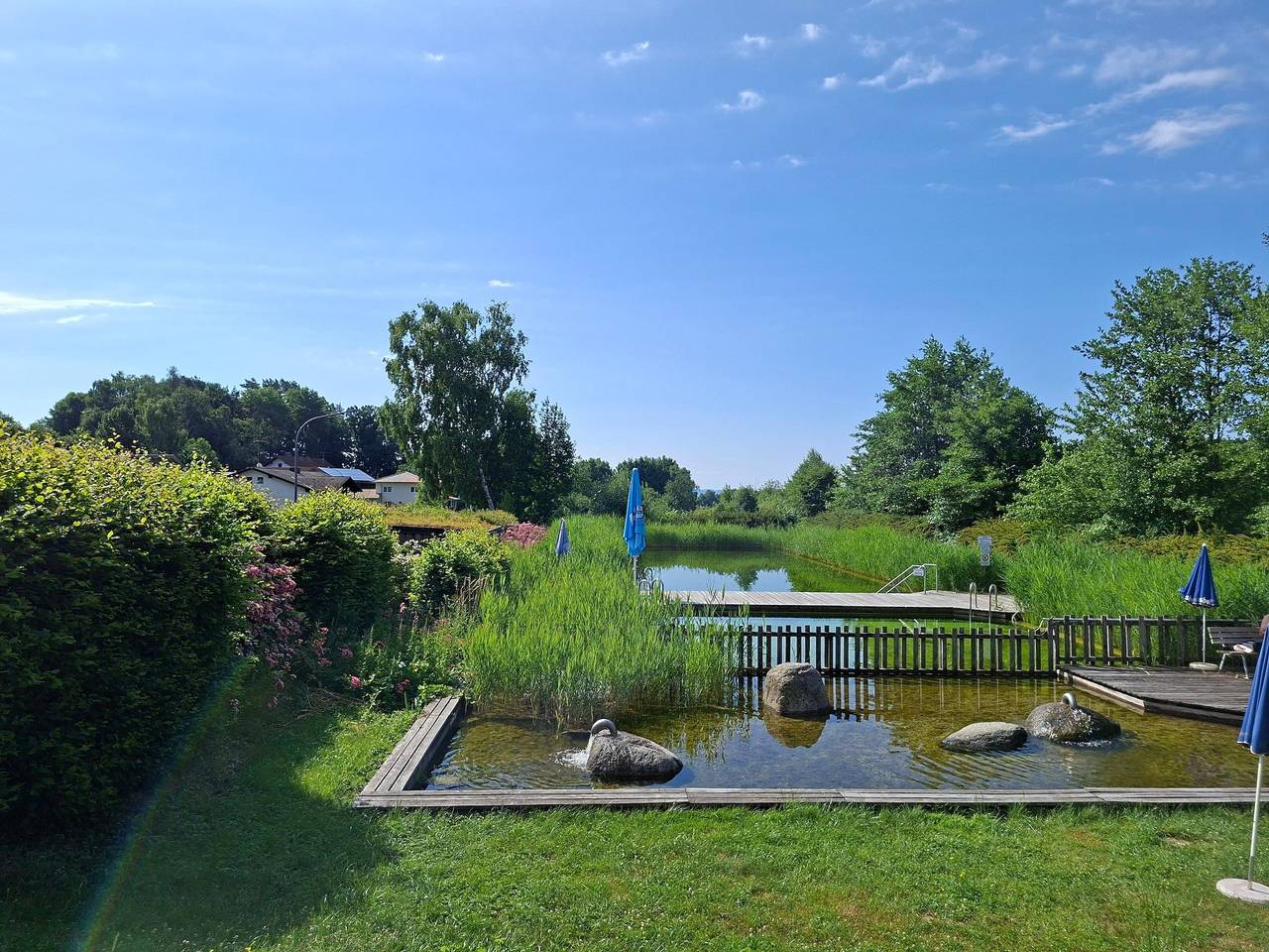 Haus Ruhland - Gemütliche Ferienwohnung mit Terrasse und Pool in Tiefenbach, Ostbayern