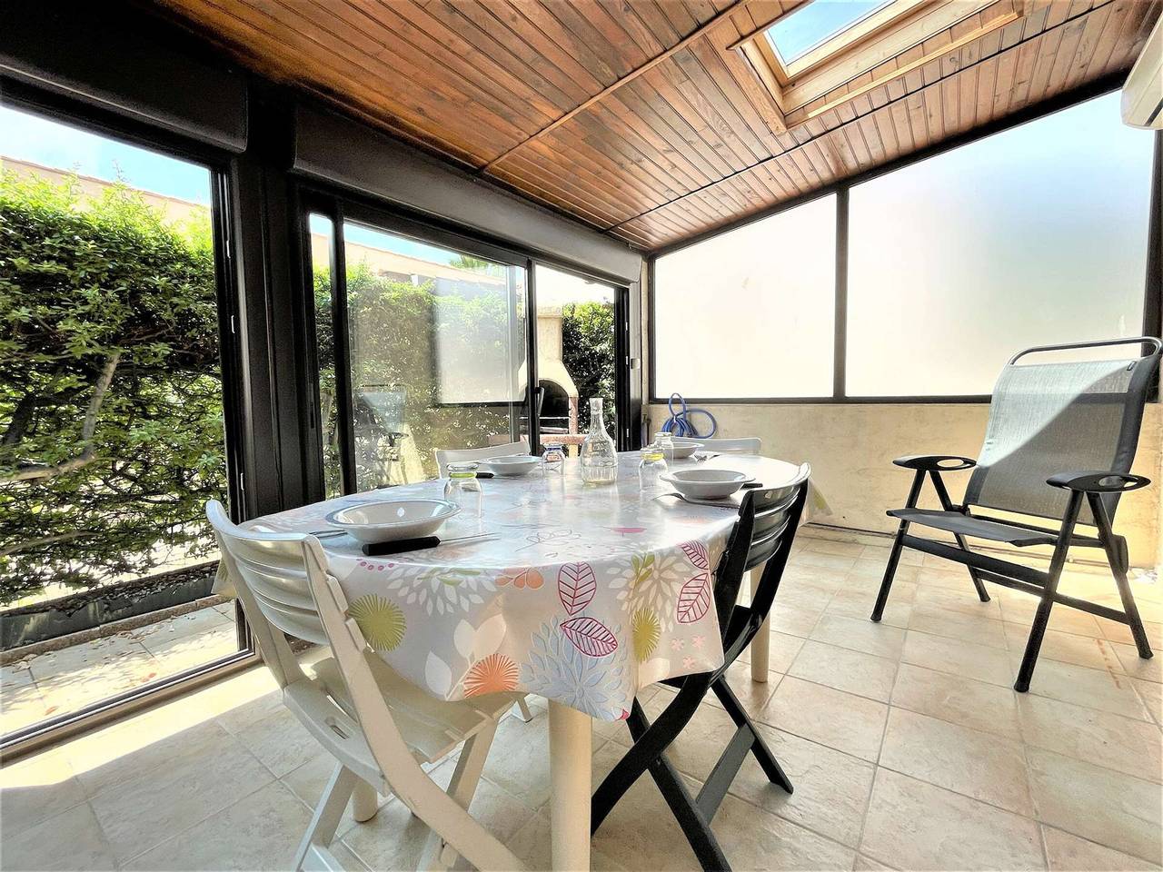 Pavillon climatisé à Gruissan, proche plage, 4 couchages, parking privé in Gruissan (Ville), Gruissan