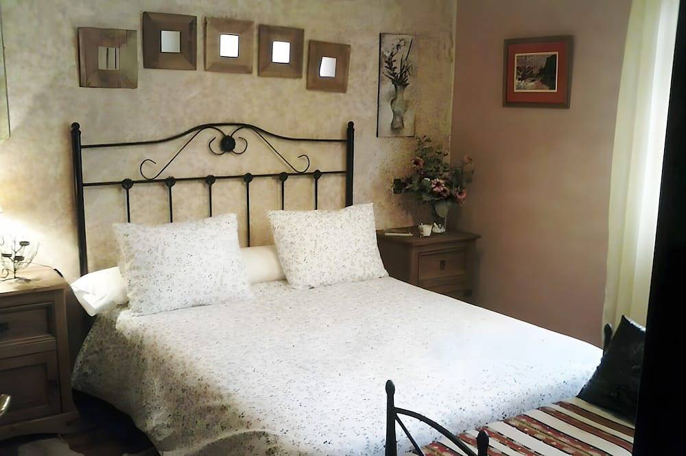 Rural House 'El Mirador De La Pola Nava' with Mountain Views in Nava, Asturias Province