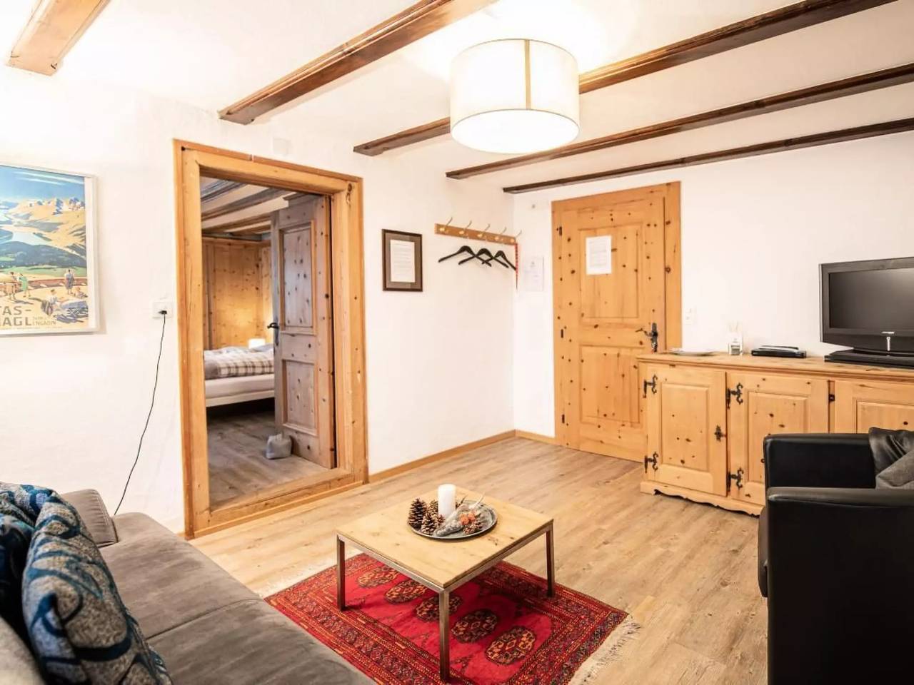 Ganze Wohnung, 2 Zimmer 2 Personen in Samedan, Sankt Moritz