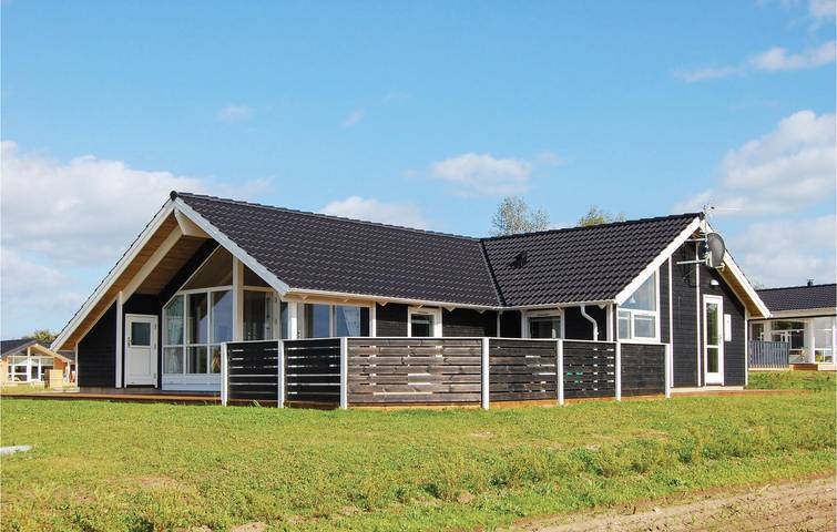 Ferienhaus für 10 Personen, mit Garten und Whirlpool sowie Terrasse und Sauna in Købingsmark Strand
