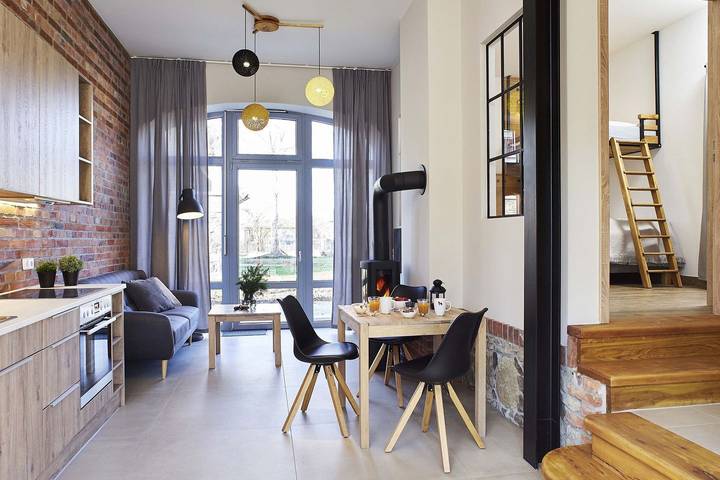 Ferienwohnung für 3 Personen, mit Terrasse und Garten sowie Pool und Sauna