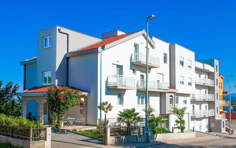 Gîte pour 2 personnes, avec balcon ainsi que vue et jardin dans Međugorje