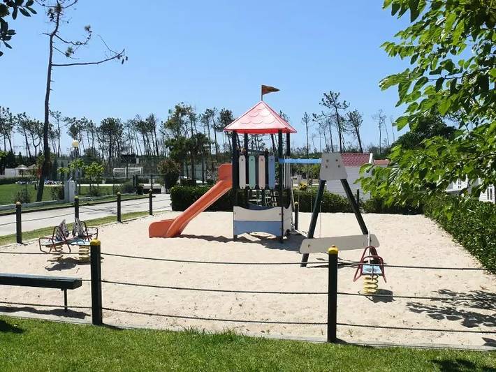 Camping für 5 Personen, mit Pool und Terrasse in Portugal - 4