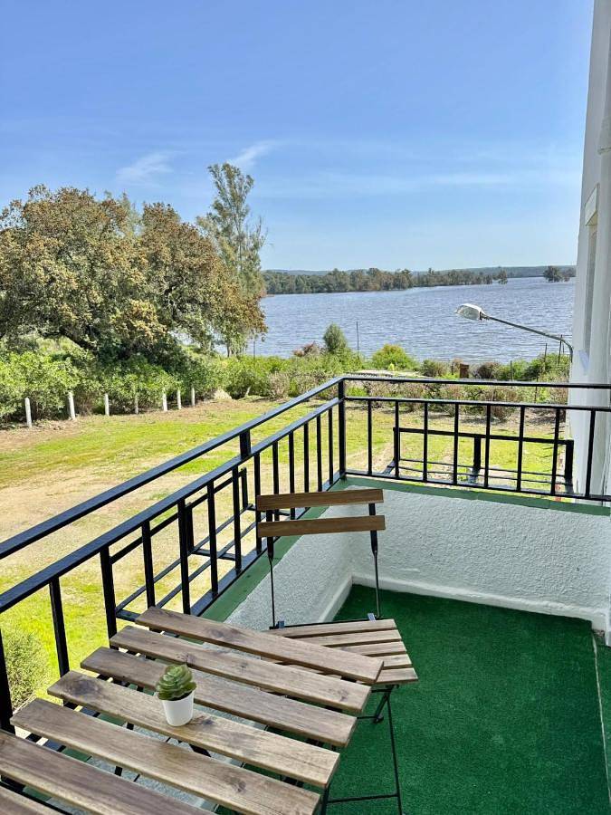 Apartamento para 4 personas, con terraza y vistas al lago además de jardín y vistas, Se admiten mascotas en Provincia de Sevilla