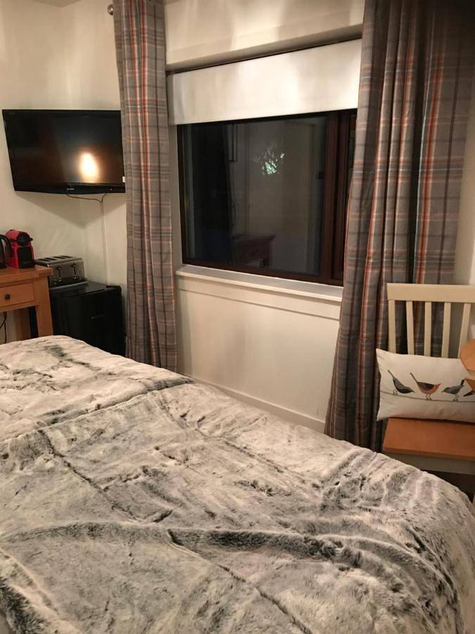 Budget Double Room in Ullapool, Highlands