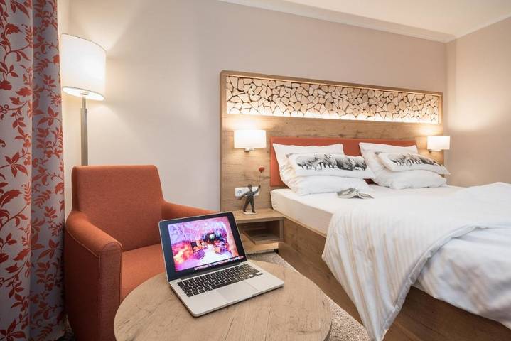 Hotel para 2 personas, con jardín y vistas - 1