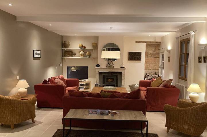 Gîte pour 12 personnes, avec jardin et terrasse à Coutras - 4